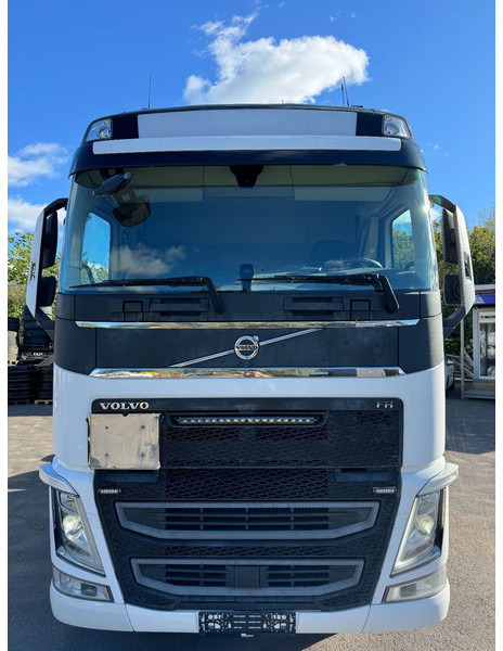 Volvo FH 540 8x2*4, ADR, Euro 6, Chassi (former Tank-truck), 2018 - Грузовик-шасси: фото 2 Volvo FH 540 8x2*4, ADR, Euro 6, Chassi (former Tank-truck), 2018 - Грузовик-шасси: фото 2