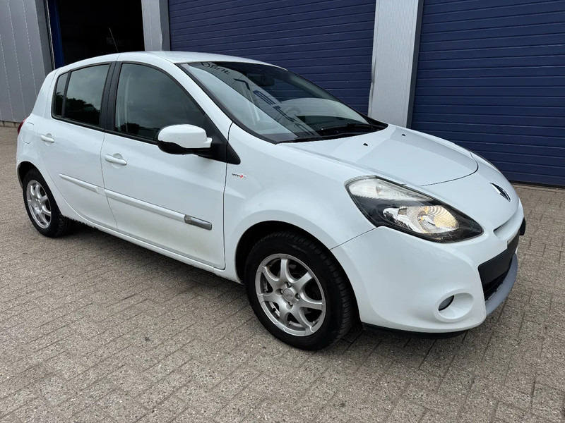 Renault Clio **DCI-EURO 5-AIRCO** - Легковой автомобиль: фото 1 Renault Clio **DCI-EURO 5-AIRCO** - Легковой автомобиль: фото 1