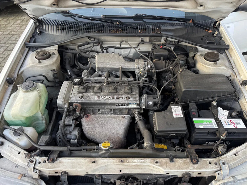 Седан Toyota Carina E **1600XLI-VERRY CLEAN**: фото 14