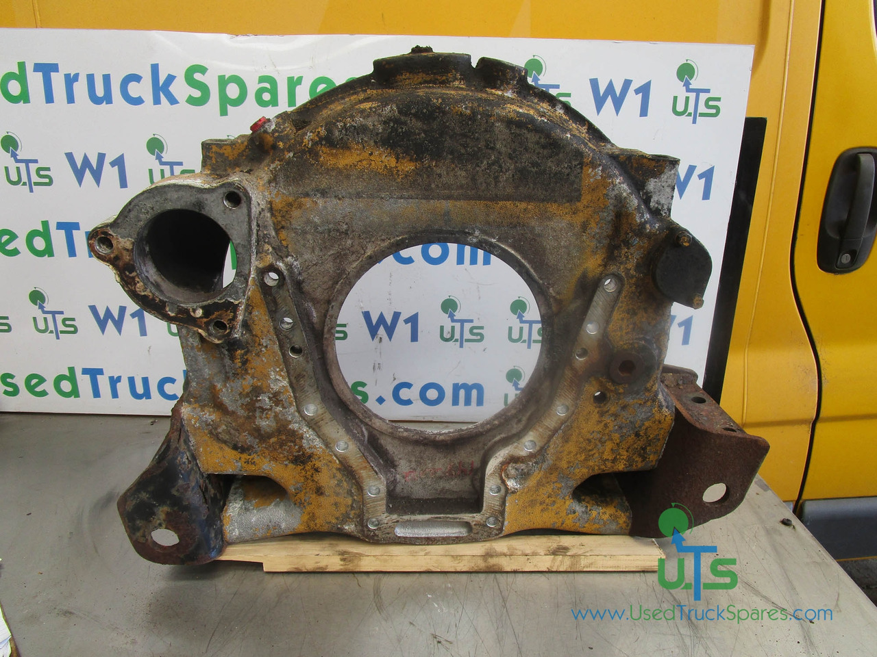 CAT C10 / C12 FLYWHEEL BELLHOUSING - Маховик для Грузовиков: фото 1 CAT C10 / C12 FLYWHEEL BELLHOUSING - Маховик для Грузовиков: фото 1