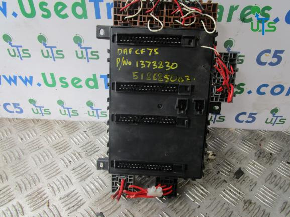 DAF CF 75/85 FUSEBOARD PART NO 1373830/518685003/01 - Электрическая система для Грузовиков: фото 2 DAF CF 75/85 FUSEBOARD PART NO 1373830/518685003/01 - Электрическая система для Грузовиков: фото 2