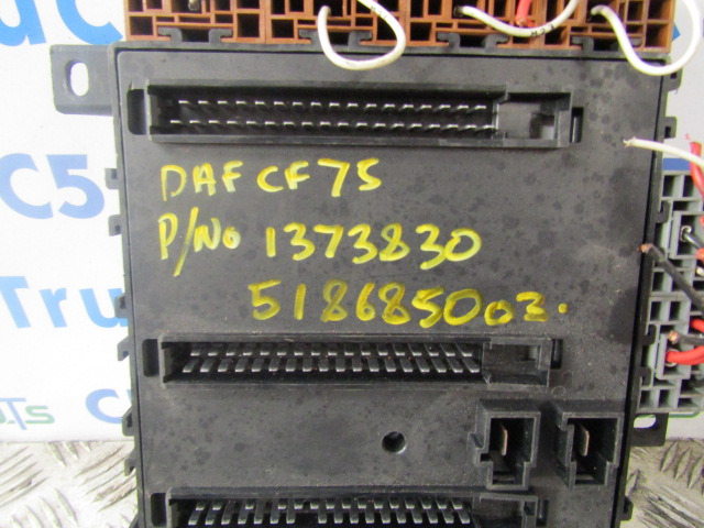 DAF CF75 FUSE BOARD 1373830 - Электрическая система для Грузовиков: фото 2 DAF CF75 FUSE BOARD 1373830 - Электрическая система для Грузовиков: фото 2