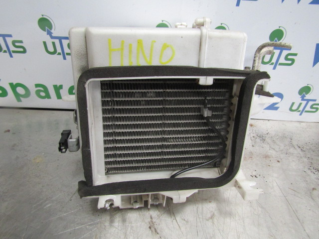 HINO 300 SERIES (N04C) HEATER MATRIX - Двигатель и запчасти для Грузовиков: фото 1 HINO 300 SERIES (N04C) HEATER MATRIX - Двигатель и запчасти для Грузовиков: фото 1