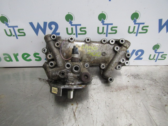 HINO 300 SERIES OIL FILTER / COOLER HOUSING - Двигатель и запчасти для Грузовиков: фото 1 HINO 300 SERIES OIL FILTER / COOLER HOUSING - Двигатель и запчасти для Грузовиков: фото 1