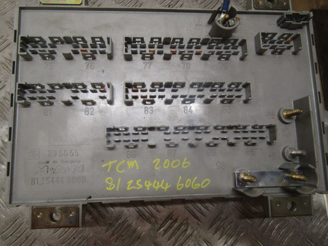 MAN TGA FUSEBOARD P/NO 81.25444.6060 - Электрическая система для Грузовиков: фото 3 MAN TGA FUSEBOARD P/NO 81.25444.6060 - Электрическая система для Грузовиков: фото 3