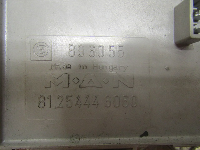 MAN TGA FUSEBOARD P/NO 81.25444.6060 - Электрическая система для Грузовиков: фото 2 MAN TGA FUSEBOARD P/NO 81.25444.6060 - Электрическая система для Грузовиков: фото 2