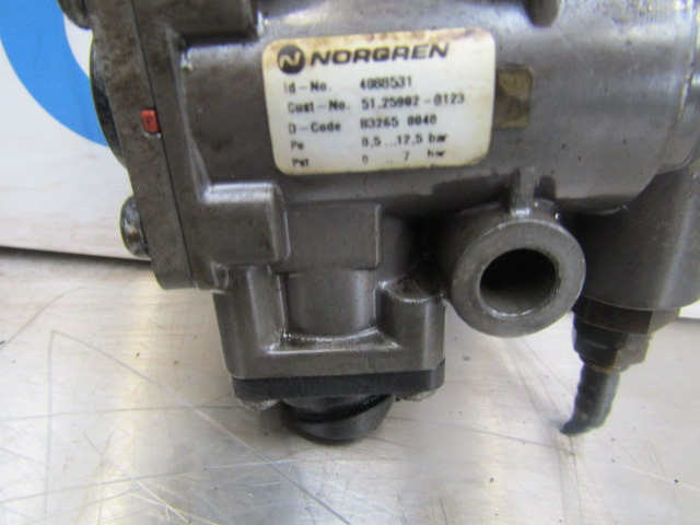 MAN TGM 340 DO836 EGR SOLENOID VALVE NORGREN 4068531 P/NO 51-25907-0123 - Двигатель и запчасти для Грузовиков: фото 2 MAN TGM 340 DO836 EGR SOLENOID VALVE NORGREN 4068531 P/NO 51-25907-0123 - Двигатель и запчасти для Грузовиков: фото 2