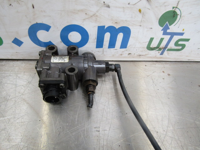 MAN TGM 340 DO836 EGR SOLENOID VALVE NORGREN 4068531 P/NO 51-25907-0123 - Двигатель и запчасти для Грузовиков: фото 1 MAN TGM 340 DO836 EGR SOLENOID VALVE NORGREN 4068531 P/NO 51-25907-0123 - Двигатель и запчасти для Грузовиков: фото 1