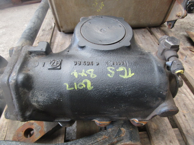 MAN TGS 8X4 STEERING BOX ZF P/NO 984014E/28091 - Рулевое управление для Грузовиков: фото 1 MAN TGS 8X4 STEERING BOX ZF P/NO 984014E/28091 - Рулевое управление для Грузовиков: фото 1