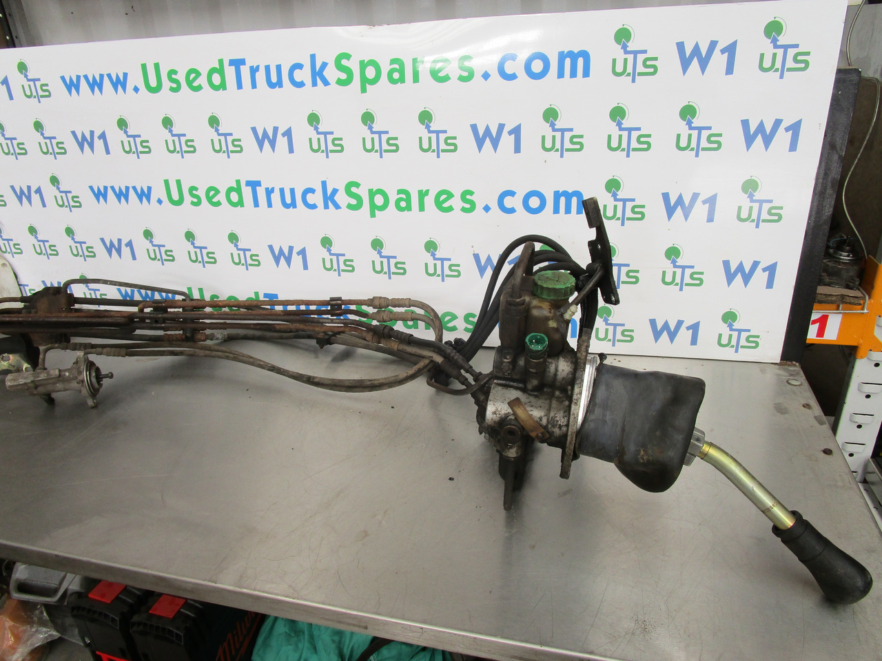 MERCEDES AXOR HYDRAULIC GEARCHANGE 9 SPEED - Кабина и интерьер для Грузовиков: фото 1 MERCEDES AXOR HYDRAULIC GEARCHANGE 9 SPEED - Кабина и интерьер для Грузовиков: фото 1