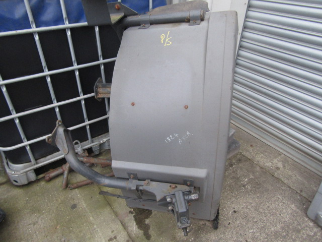 MERCEDES AXOR REAR CAB MUDGUARD & STAYS PASSENGER SIDE COMPLETE - Кузов и экстерьер для Грузовиков: фото 2 MERCEDES AXOR REAR CAB MUDGUARD & STAYS PASSENGER SIDE COMPLETE - Кузов и экстерьер для Грузовиков: фото 2