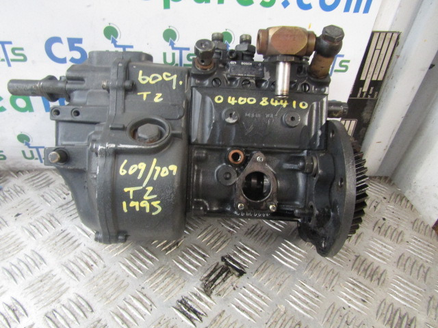 MERCEDES OM364 BOSCH FUEL PUMP P/NO 4640701933/0400 844 101 - Подготовка топлива для Грузовиков: фото 1 MERCEDES OM364 BOSCH FUEL PUMP P/NO 4640701933/0400 844 101 - Подготовка топлива для Грузовиков: фото 1