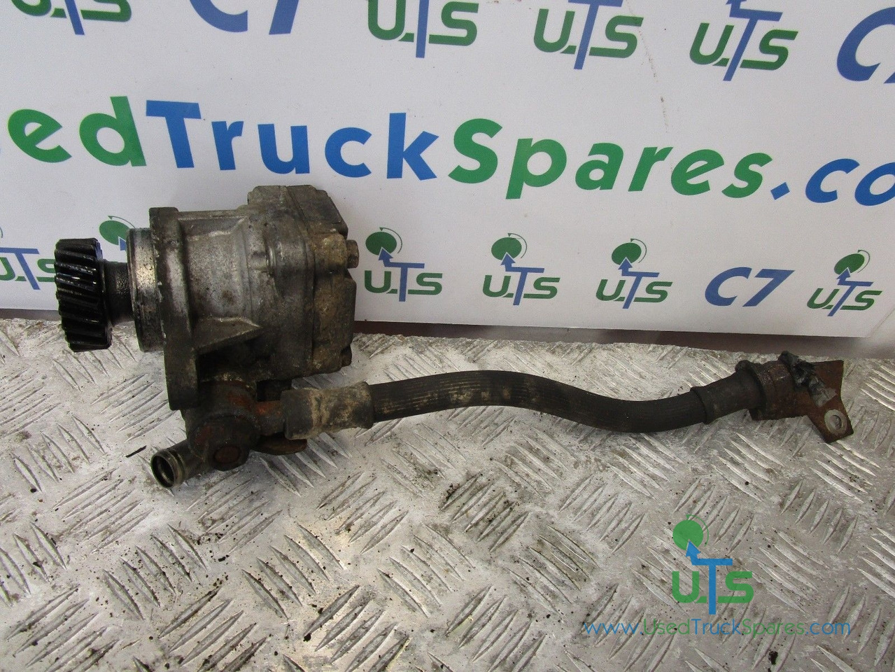 MITSUBISHI CANTER 35C13 (4M42) POWER STEERING PUMP P/NO MK471985 - Рулевое управление для Грузовиков: фото 1 MITSUBISHI CANTER 35C13 (4M42) POWER STEERING PUMP P/NO MK471985 - Рулевое управление для Грузовиков: фото 1