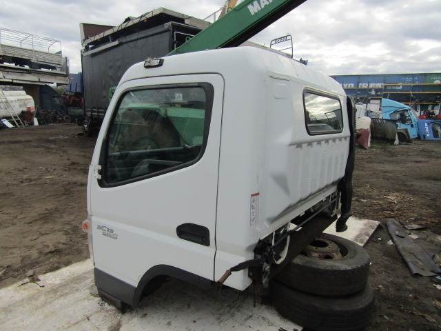 MITSUBISHI FUSO 35C13 EURO 5 CAB 2012 - Кабина для Грузовиков: фото 4 MITSUBISHI FUSO 35C13 EURO 5 CAB 2012 - Кабина для Грузовиков: фото 4