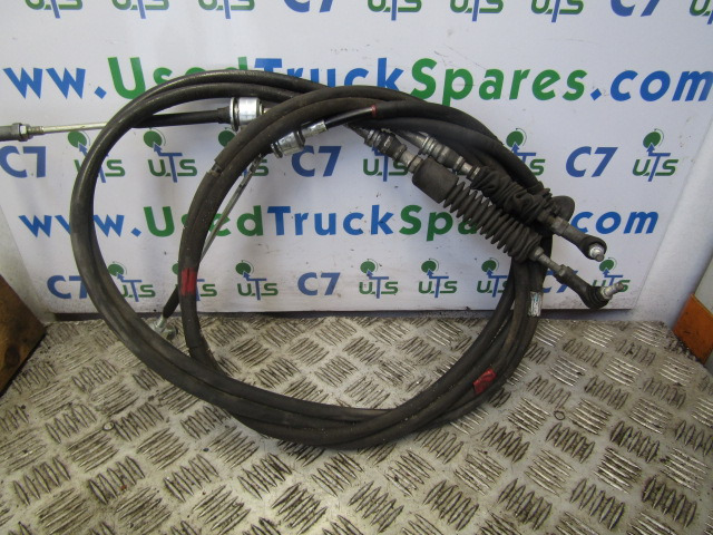 MITSUBISHI FUSO GEARCHANGE CABLES (2) FOR 6 SPEED ZF65 420 GEARBOX - Кабина и интерьер для Грузовиков: фото 2 MITSUBISHI FUSO GEARCHANGE CABLES (2) FOR 6 SPEED ZF65 420 GEARBOX - Кабина и интерьер для Грузовиков: фото 2