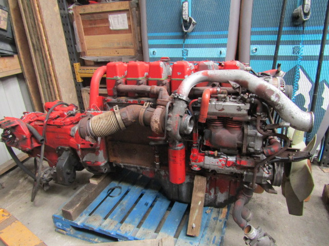 SCANIA P94 260 ENGINE & GEARBOX TYPE DSC9-12 COMPLETE WITH MANUAL PUMP - Коробка передач для Грузовиков: фото 1 SCANIA P94 260 ENGINE & GEARBOX TYPE DSC9-12 COMPLETE WITH MANUAL PUMP - Коробка передач для Грузовиков: фото 1