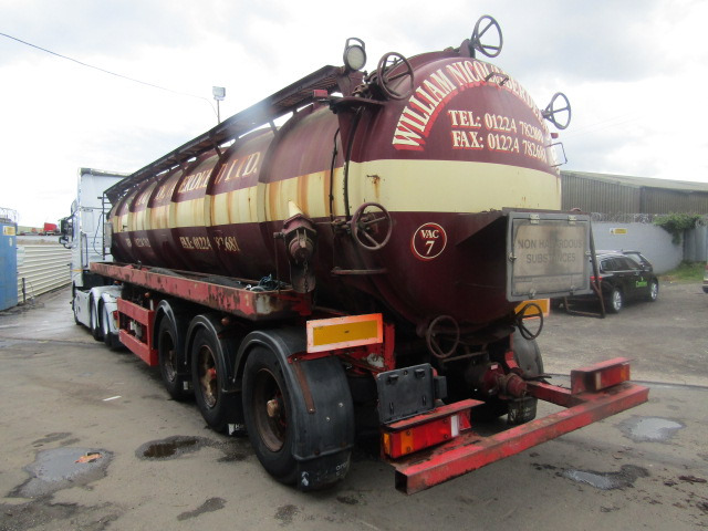 VACUUM TANKER TRAILER TRI AXLE 1996 STEEL TANK FITTED WITH 3CYL PERKINS DONKEY ENGINE - Полуприцеп-цистерна: фото 3 VACUUM TANKER TRAILER TRI AXLE 1996 STEEL TANK FITTED WITH 3CYL PERKINS DONKEY ENGINE - Полуприцеп-цистерна: фото 3