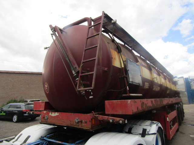 VACUUM TANKER TRAILER TRI AXLE 1996 STEEL TANK FITTED WITH 3CYL PERKINS DONKEY ENGINE - Полуприцеп-цистерна: фото 5 VACUUM TANKER TRAILER TRI AXLE 1996 STEEL TANK FITTED WITH 3CYL PERKINS DONKEY ENGINE - Полуприцеп-цистерна: фото 5