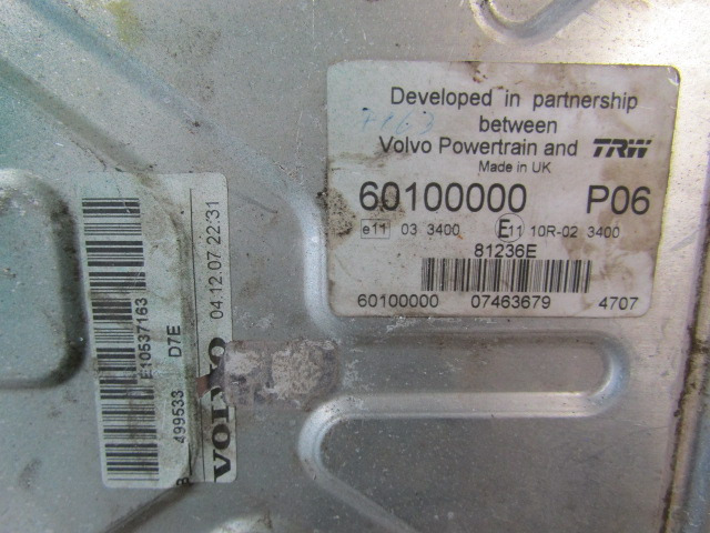 VOLVO D7E ENGINE ECU P/NO 60100000 P06 VOLVO P/NO 499553 - Блок управления для Грузовиков: фото 2 VOLVO D7E ENGINE ECU P/NO 60100000 P06 VOLVO P/NO 499553 - Блок управления для Грузовиков: фото 2