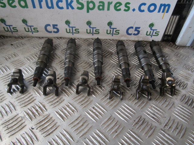VOLVO FE D7E INJECTORS AND CLAMPS BOSCH SET OF 6 - Подготовка топлива для Грузовиков: фото 1 VOLVO FE D7E INJECTORS AND CLAMPS BOSCH SET OF 6 - Подготовка топлива для Грузовиков: фото 1