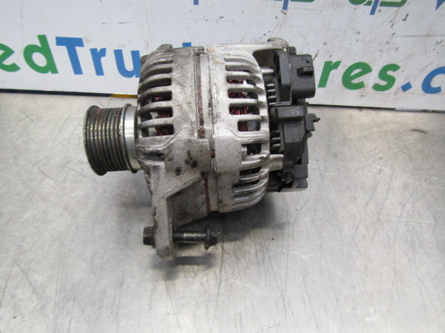VOLVO FH13A ALTERNATOR 24V / 110A - Электрическая система для Грузовиков: фото 1 VOLVO FH13A ALTERNATOR 24V / 110A - Электрическая система для Грузовиков: фото 1