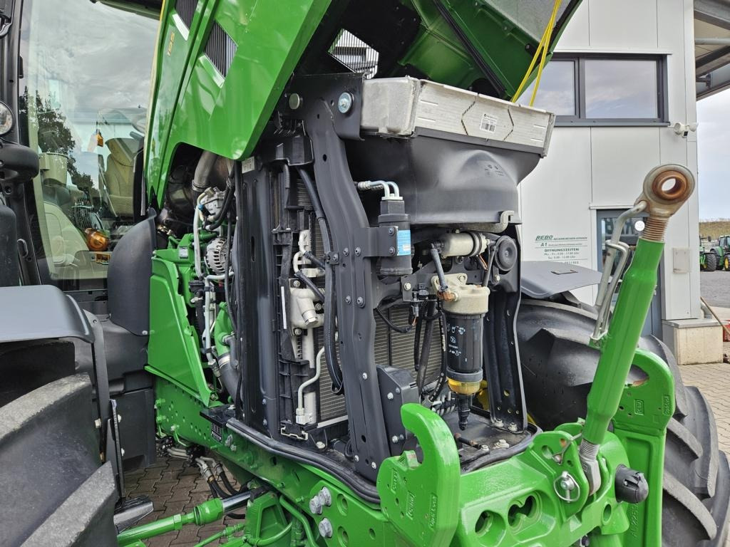 John Deere 6R195 - Трактор: фото 3 John Deere 6R195 - Трактор: фото 3