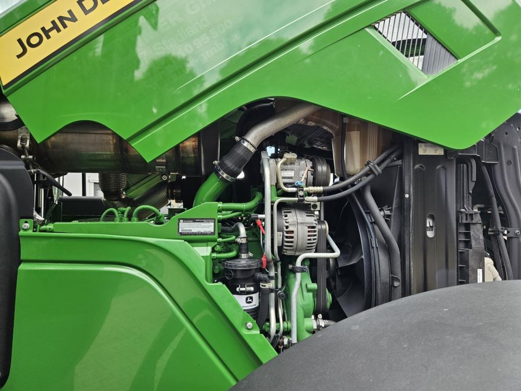 John Deere 6R195 - Трактор: фото 2 John Deere 6R195 - Трактор: фото 2