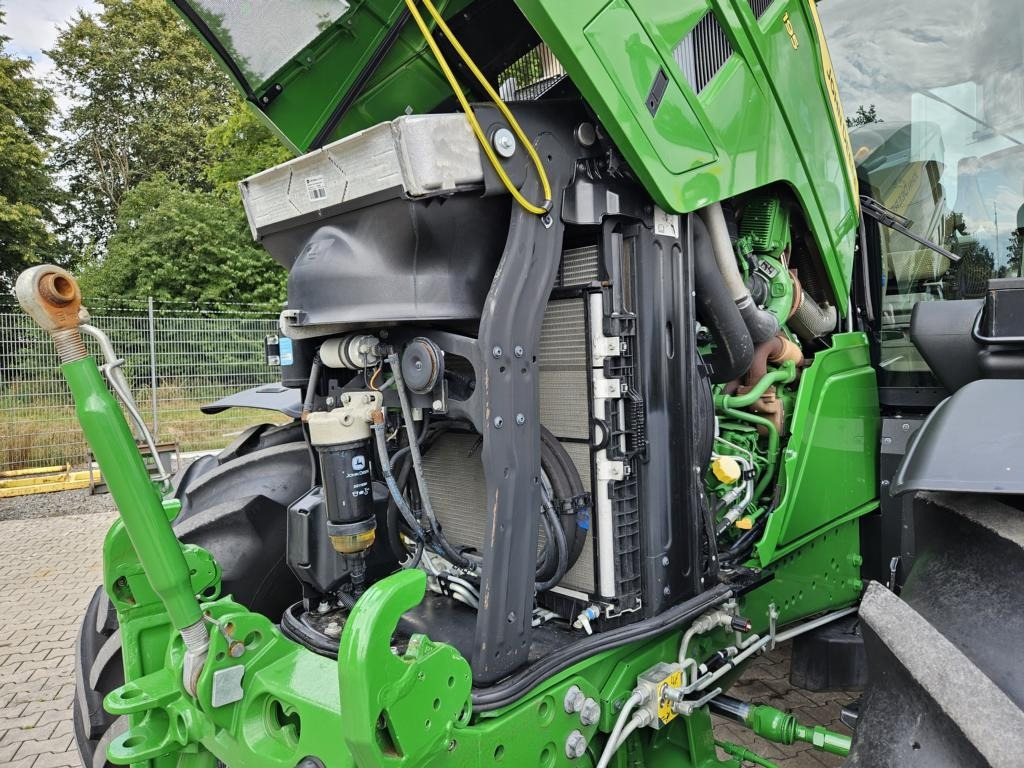 John Deere 6R195 - Трактор: фото 4 John Deere 6R195 - Трактор: фото 4