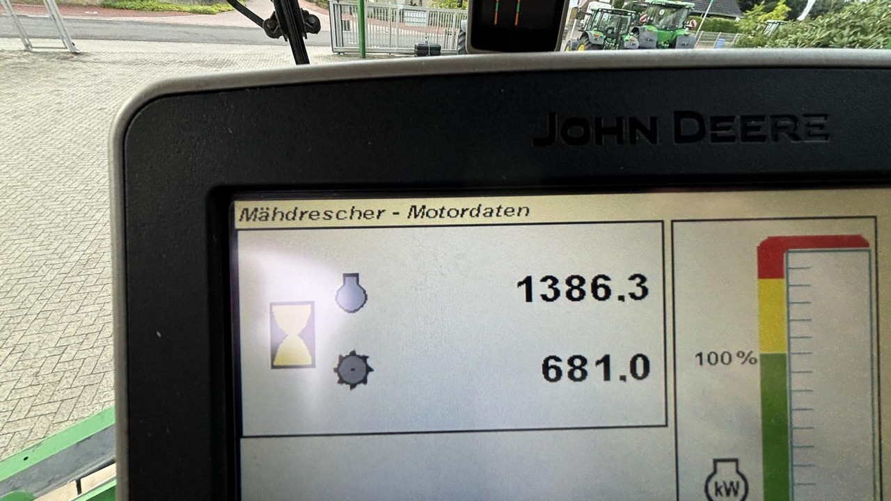 John Deere T660 - Зерноуборочный комбайн: фото 2 John Deere T660 - Зерноуборочный комбайн: фото 2