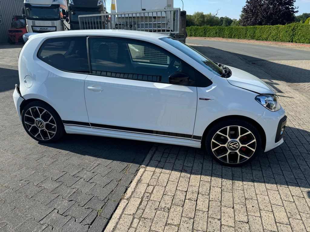 Volkswagen up! GTI - Легковой автомобиль: фото 2 Volkswagen up! GTI - Легковой автомобиль: фото 2
