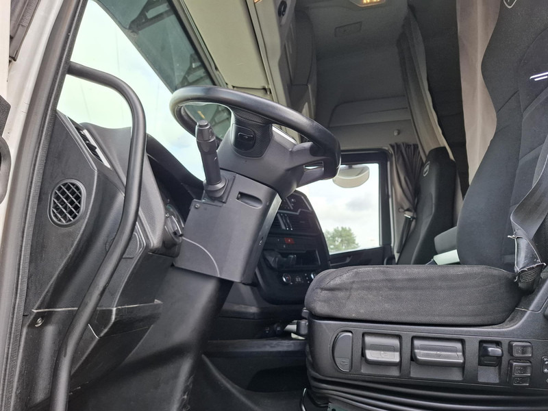 Iveco S-WAY - Тягач: фото 5 Iveco S-WAY - Тягач: фото 5