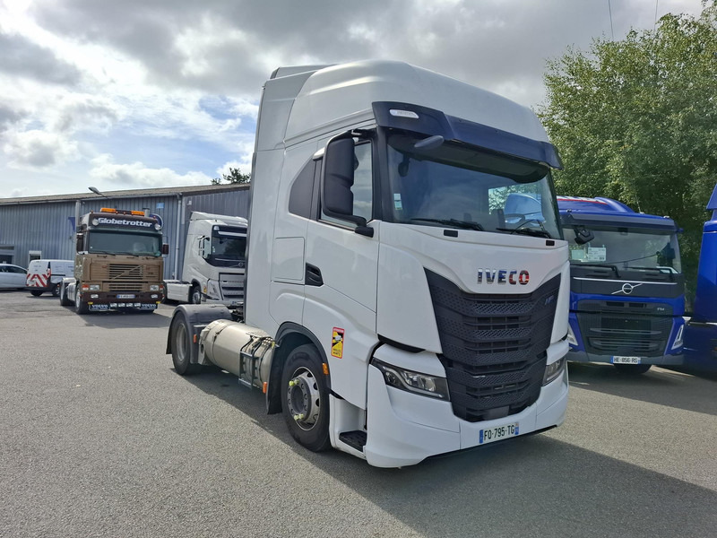 Iveco S-WAY - Тягач: фото 2 Iveco S-WAY - Тягач: фото 2
