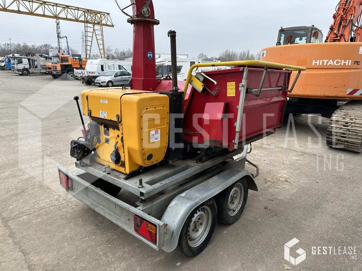 LINDDANA TP200 - Измельчитель древесины: фото 3 LINDDANA TP200 - Измельчитель древесины: фото 3