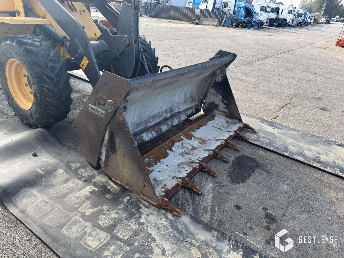 Volvo L30G - Колёсный погрузчик: фото 5 Volvo L30G - Колёсный погрузчик: фото 5