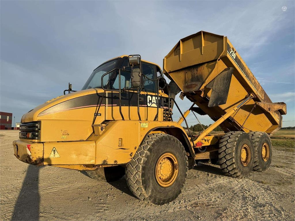 CAT 730  - Сочленённый самосвал: фото 1 CAT 730  - Сочленённый самосвал: фото 1