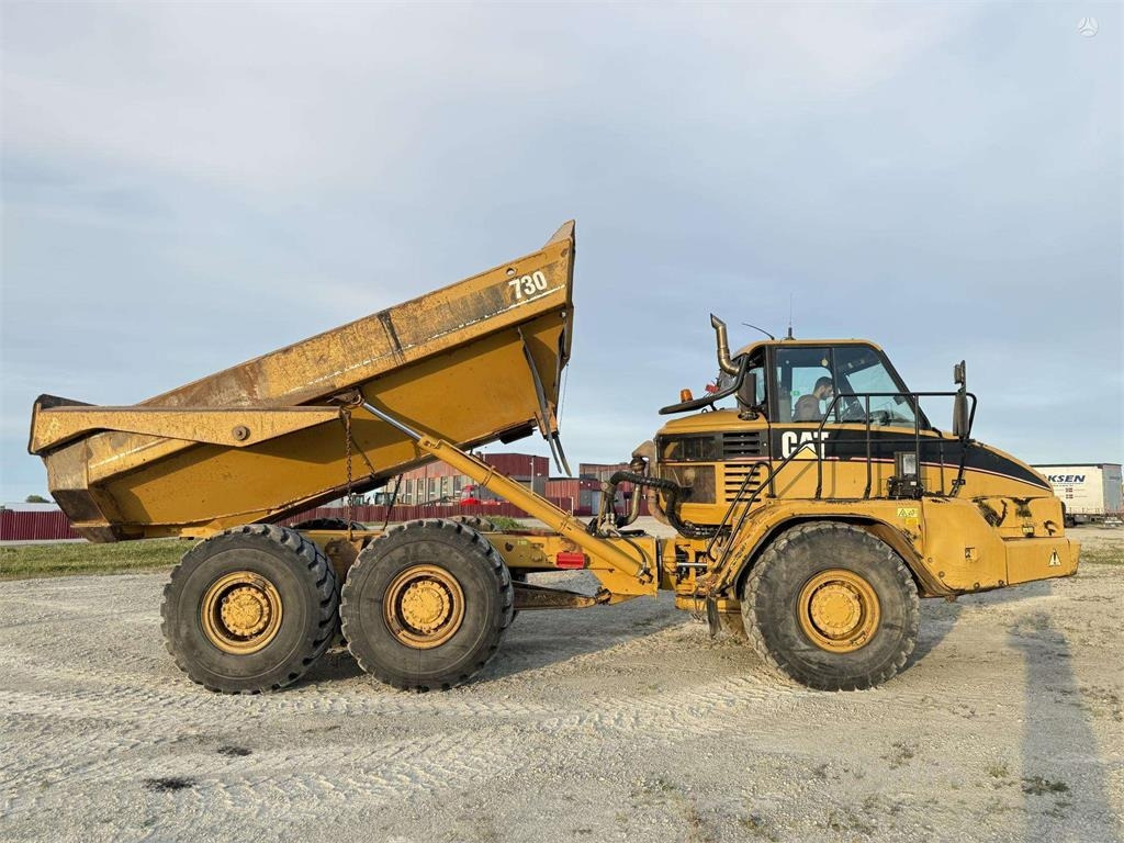 CAT 730  - Сочленённый самосвал: фото 5 CAT 730  - Сочленённый самосвал: фото 5