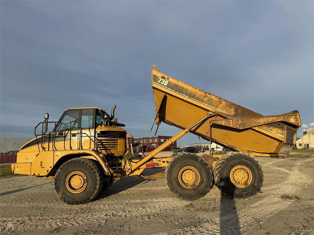 CAT 730  - Сочленённый самосвал: фото 2 CAT 730  - Сочленённый самосвал: фото 2