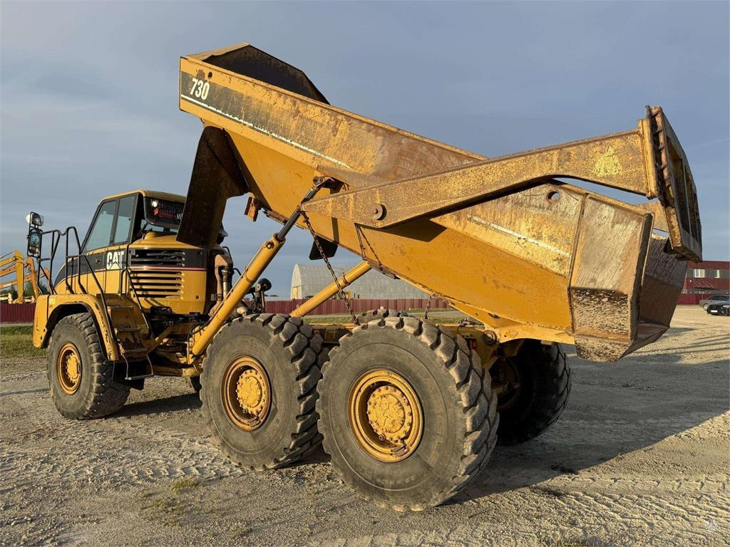 CAT 730  - Сочленённый самосвал: фото 3 CAT 730  - Сочленённый самосвал: фото 3