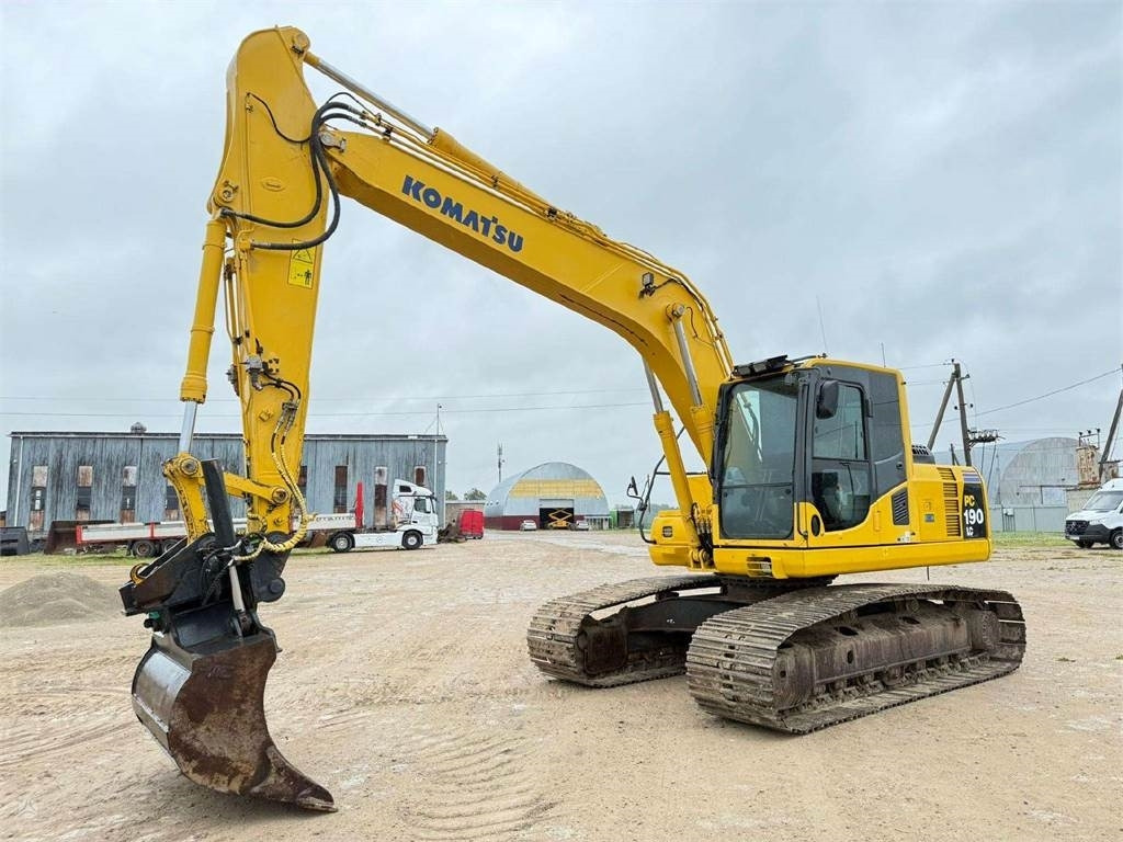 Komatsu PC 190 LC-8 - Гусеничный экскаватор: фото 1 Komatsu PC 190 LC-8 - Гусеничный экскаватор: фото 1