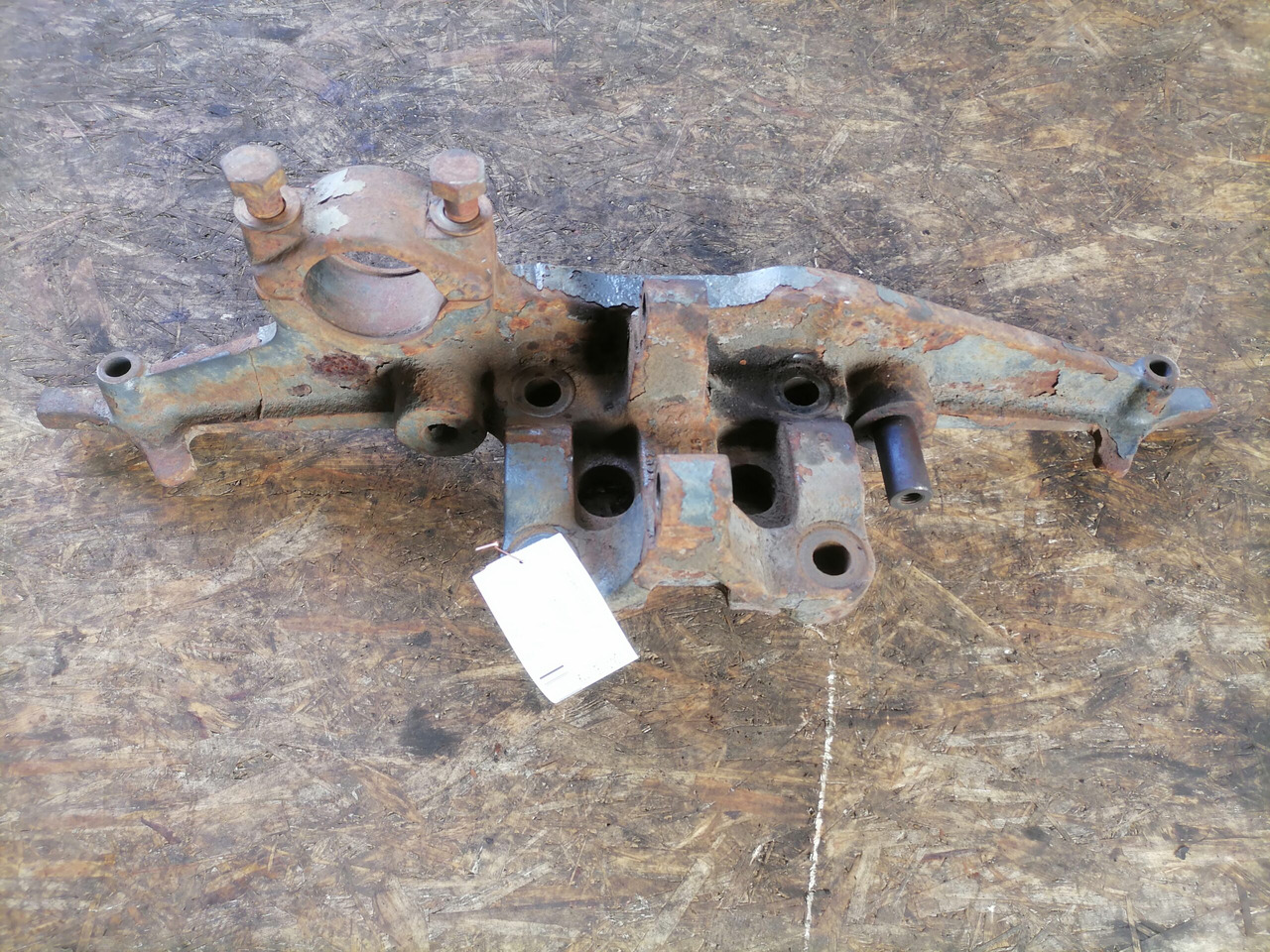 DAF Air suspension bracket 1253154 - Ось и запчасти для Грузовиков: фото 1 DAF Air suspension bracket 1253154 - Ось и запчасти для Грузовиков: фото 1