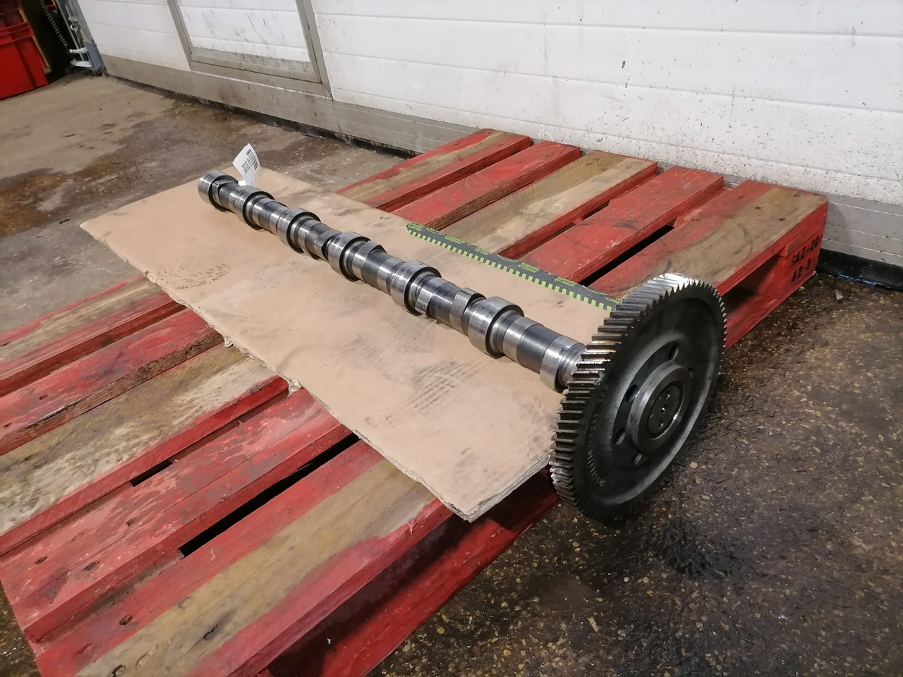 MAN Camshaft 51044006016 - Распределительный вал для Грузовиков: фото 1 MAN Camshaft 51044006016 - Распределительный вал для Грузовиков: фото 1