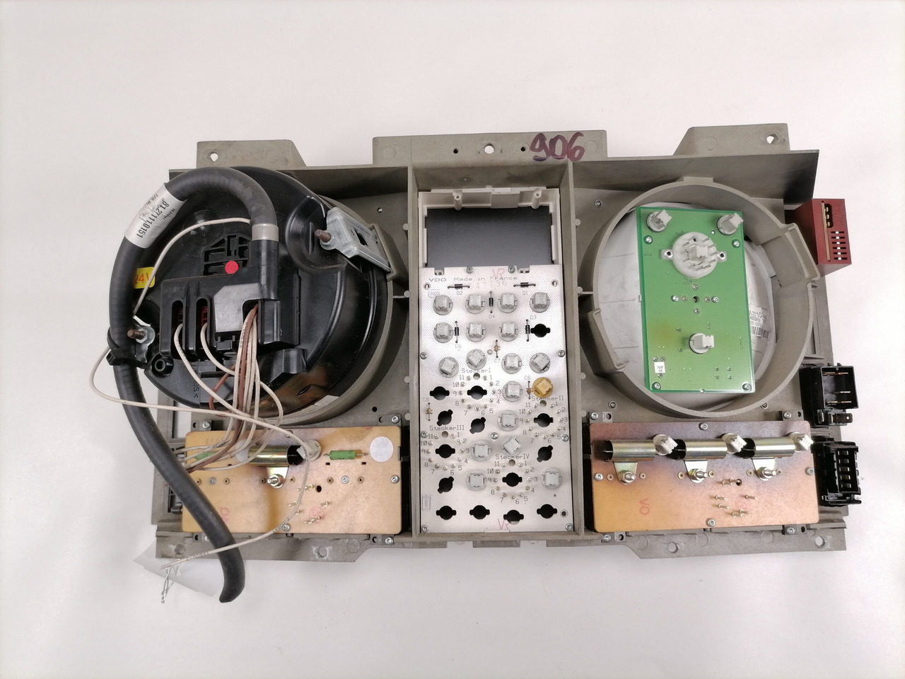 MAN Dashboard 81272026107 - Приборная панель для Грузовиков: фото 3 MAN Dashboard 81272026107 - Приборная панель для Грузовиков: фото 3