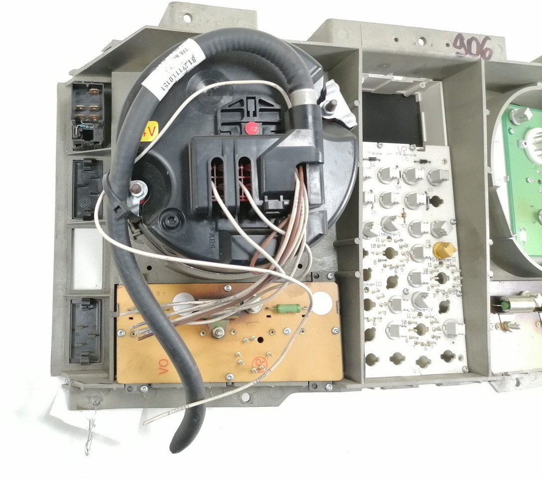 MAN Dashboard 81272026107 - Приборная панель для Грузовиков: фото 4 MAN Dashboard 81272026107 - Приборная панель для Грузовиков: фото 4