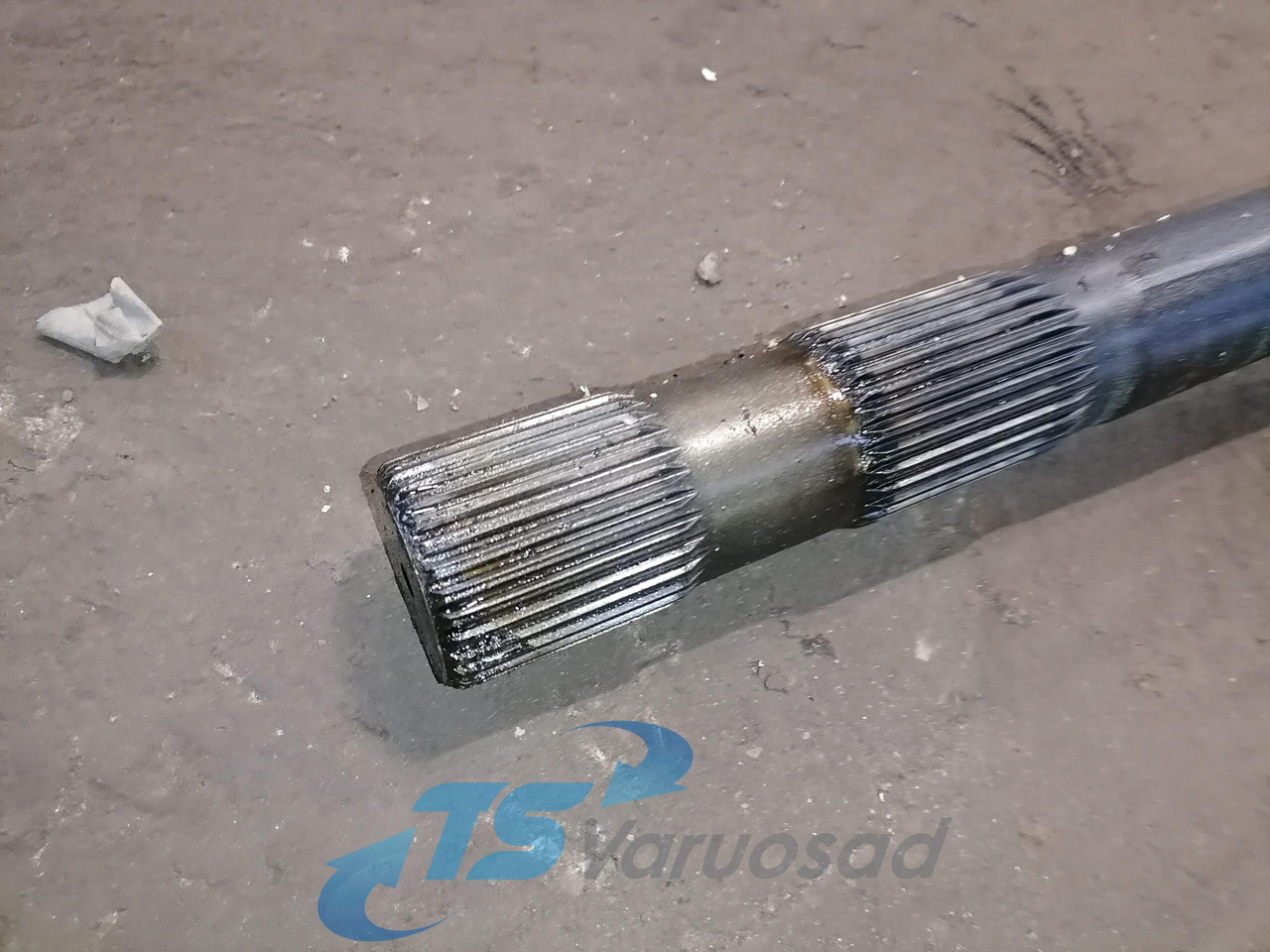 MAN Drive shaft 81355020147 - Приводный вал для Грузовиков: фото 2 MAN Drive shaft 81355020147 - Приводный вал для Грузовиков: фото 2