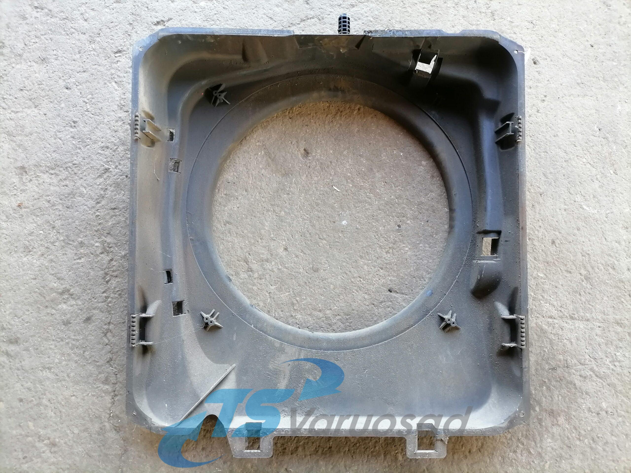 MAN Fan shroud 81066200145 - Радиатор для Грузовиков: фото 2 MAN Fan shroud 81066200145 - Радиатор для Грузовиков: фото 2
