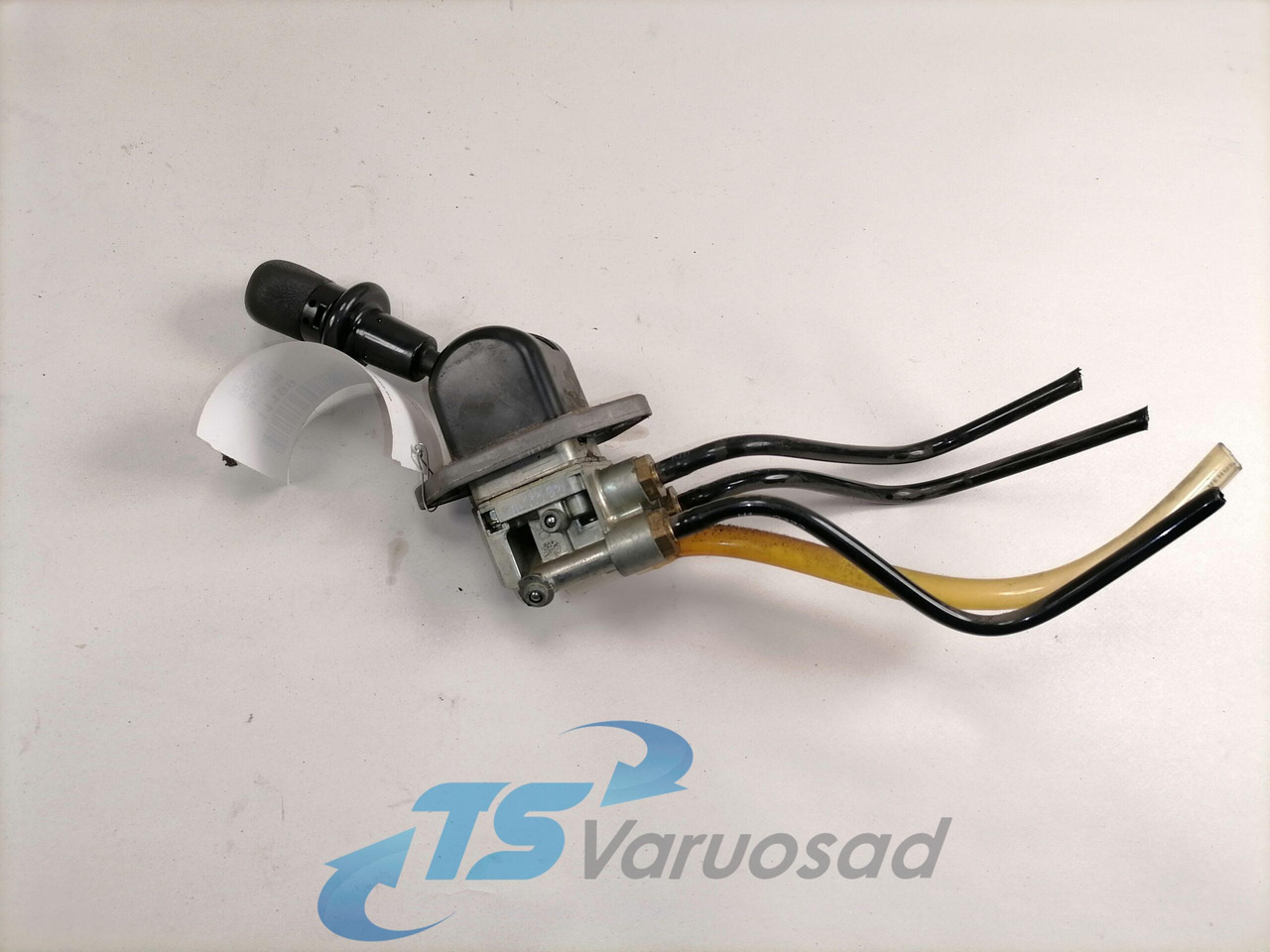 MAN Handbrake control lever 81523156156 - Универсальная запчасть для Грузовиков: фото 2 MAN Handbrake control lever 81523156156 - Универсальная запчасть для Грузовиков: фото 2