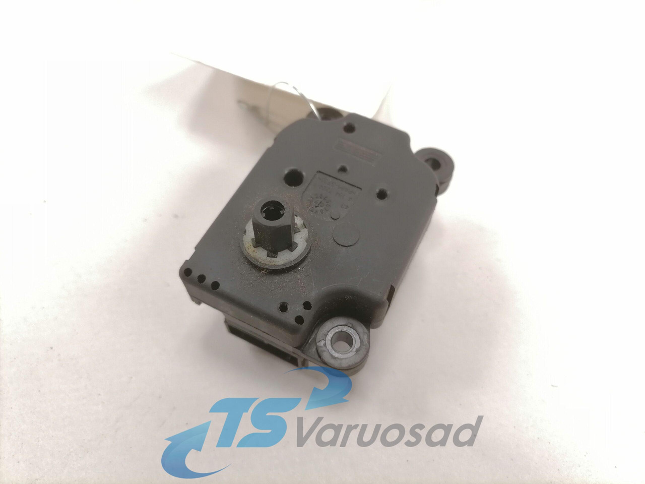 MAN Interior heating damper position regulator A7584003 - Универсальная запчасть для Грузовиков: фото 2 MAN Interior heating damper position regulator A7584003 - Универсальная запчасть для Грузовиков: фото 2