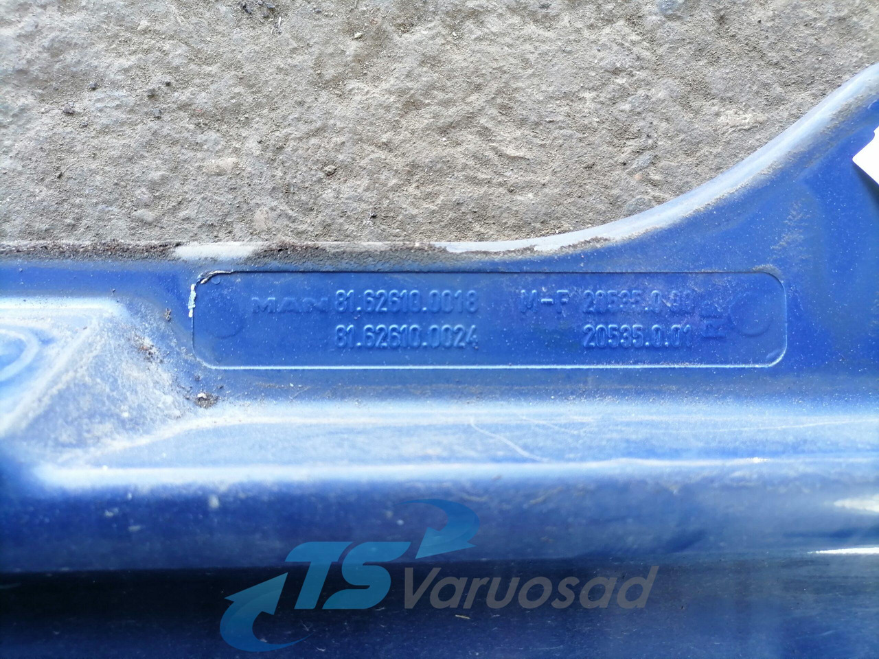 MAN Ukse pikendus, parem 81626100018 - Дверь и запчасти для Грузовиков: фото 2 MAN Ukse pikendus, parem 81626100018 - Дверь и запчасти для Грузовиков: фото 2