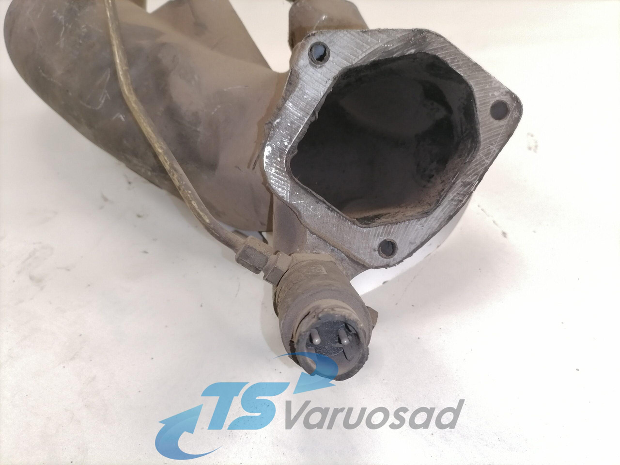 MAN intercooler pipe 51094113633 - Интеркулер для Грузовиков: фото 4 MAN intercooler pipe 51094113633 - Интеркулер для Грузовиков: фото 4