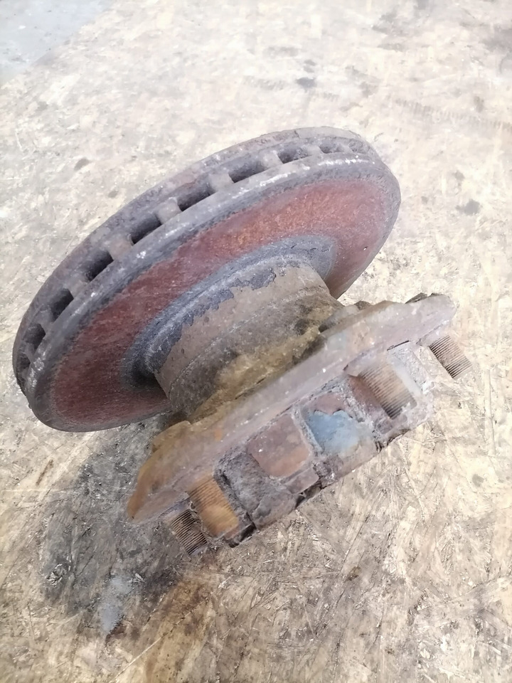 MB Atego truck with wheel hub A9703560301 - Универсальная запчасть для Грузовиков: фото 3 MB Atego truck with wheel hub A9703560301 - Универсальная запчасть для Грузовиков: фото 3